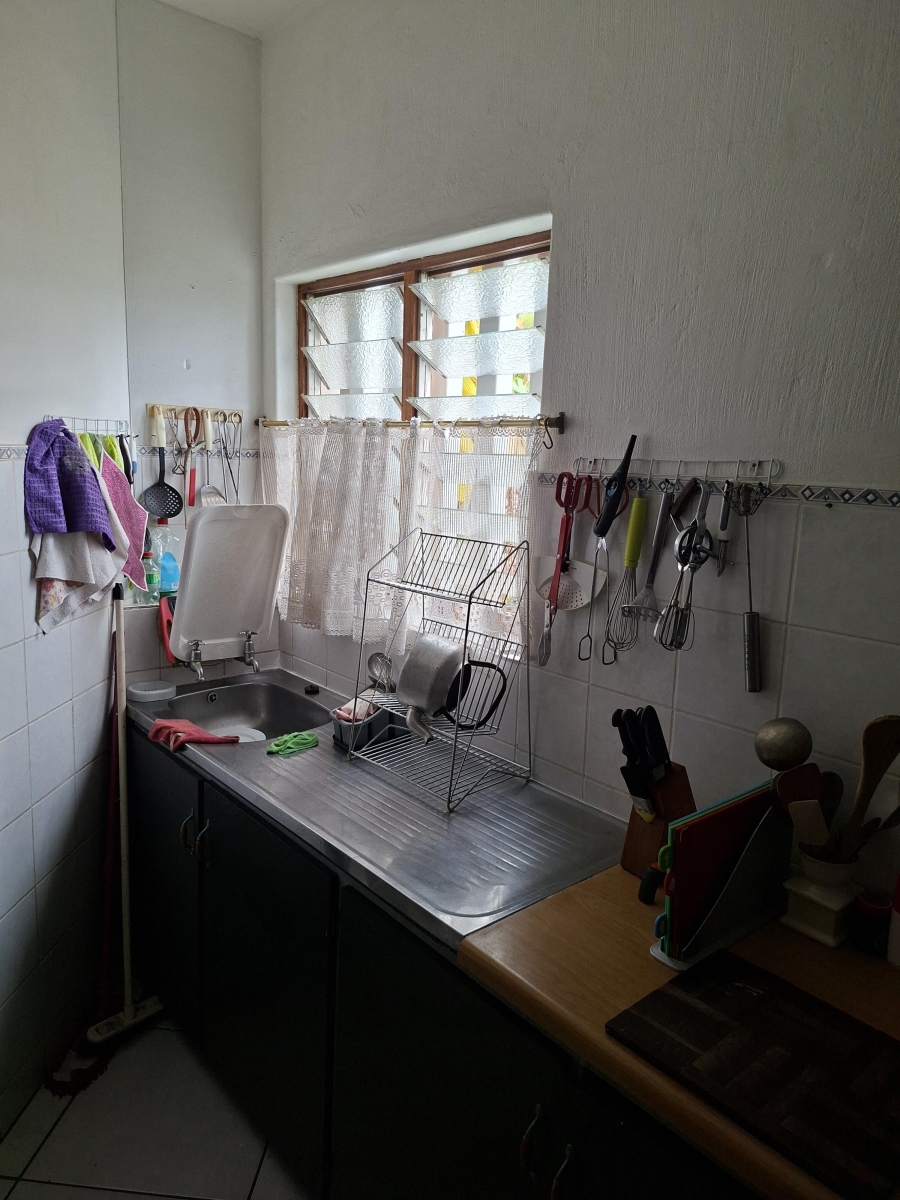 2 Bedroom Property for Sale in Uvongo KwaZulu-Natal