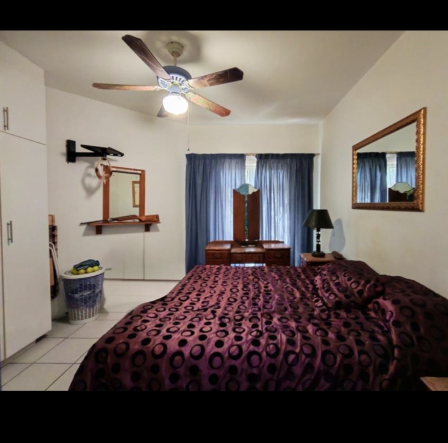 2 Bedroom Property for Sale in Uvongo KwaZulu-Natal