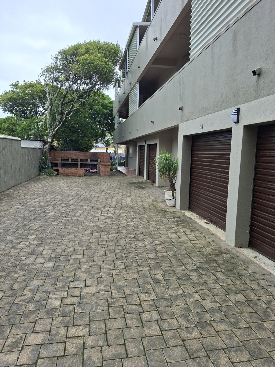 2 Bedroom Property for Sale in Uvongo KwaZulu-Natal
