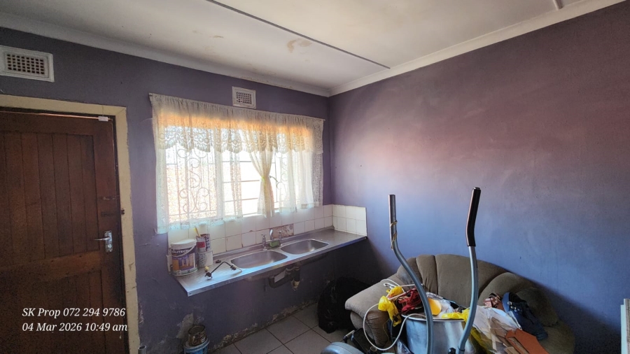 6 Bedroom Property for Sale in Raisethorpe KwaZulu-Natal