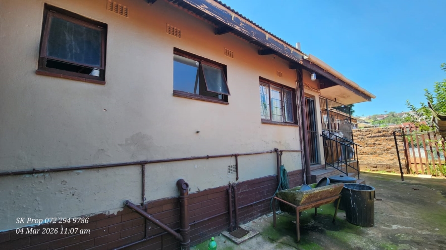 6 Bedroom Property for Sale in Raisethorpe KwaZulu-Natal