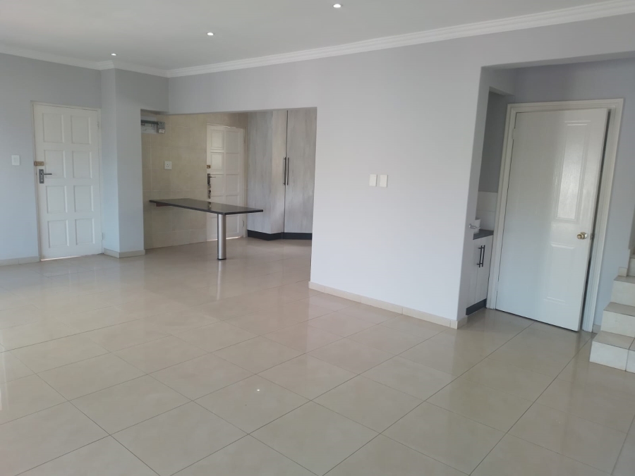 3 Bedroom Property for Sale in Broadlands KwaZulu-Natal