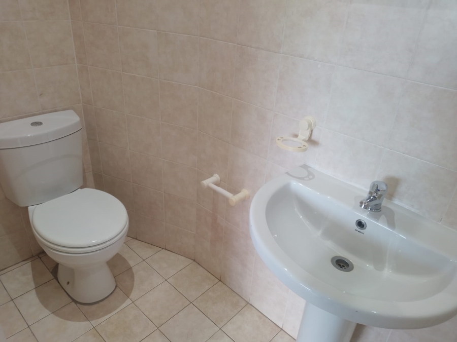 3 Bedroom Property for Sale in Broadlands KwaZulu-Natal