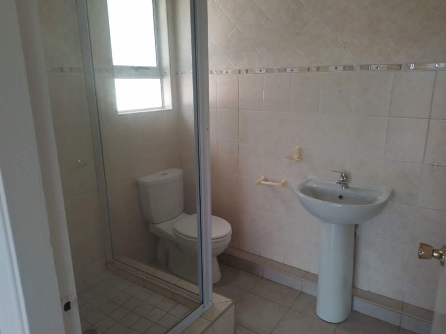 3 Bedroom Property for Sale in Broadlands KwaZulu-Natal