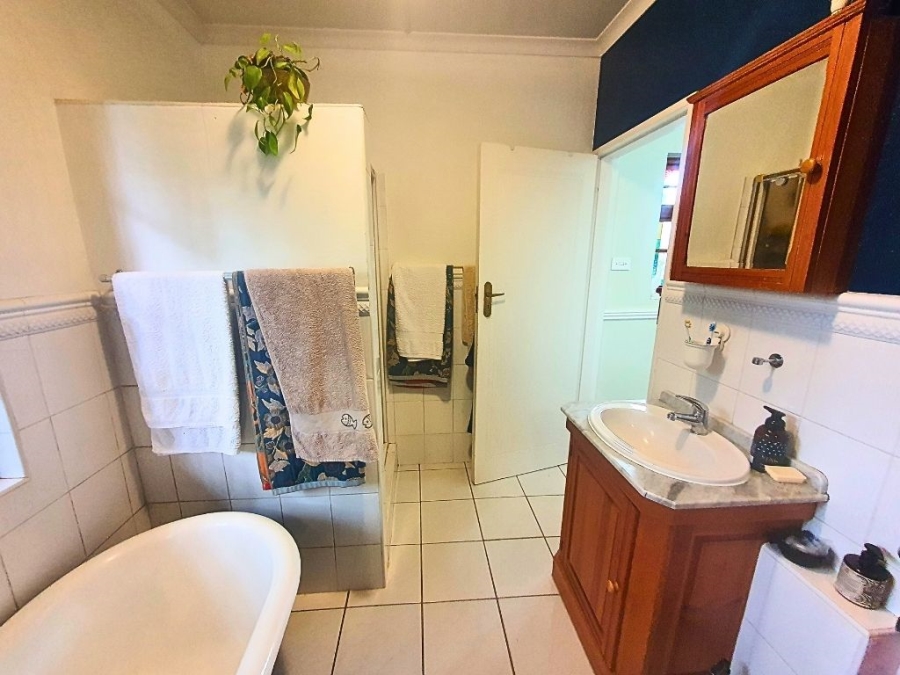 8 Bedroom Property for Sale in Montrose KwaZulu-Natal