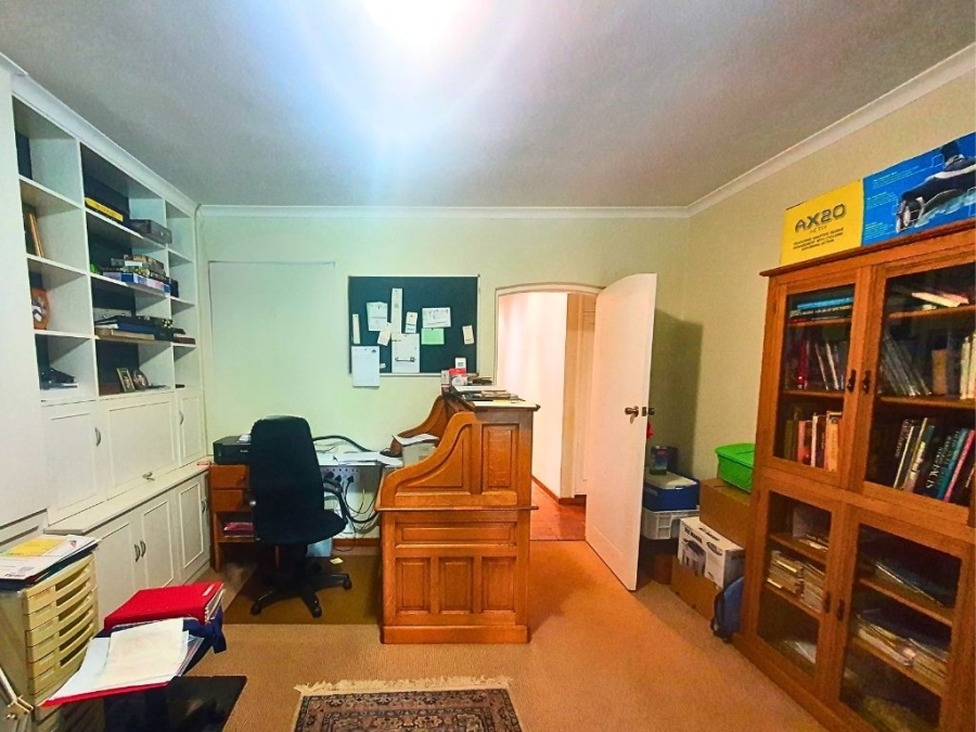 8 Bedroom Property for Sale in Montrose KwaZulu-Natal