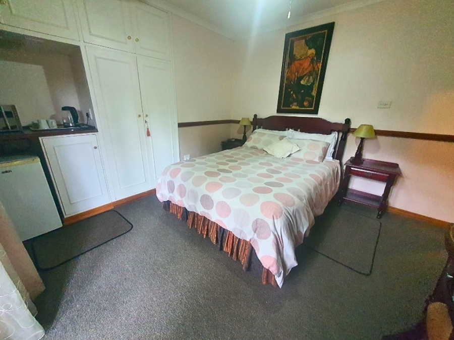 8 Bedroom Property for Sale in Montrose KwaZulu-Natal