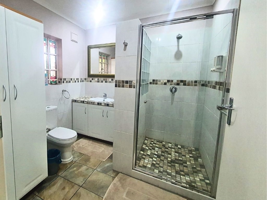 8 Bedroom Property for Sale in Montrose KwaZulu-Natal