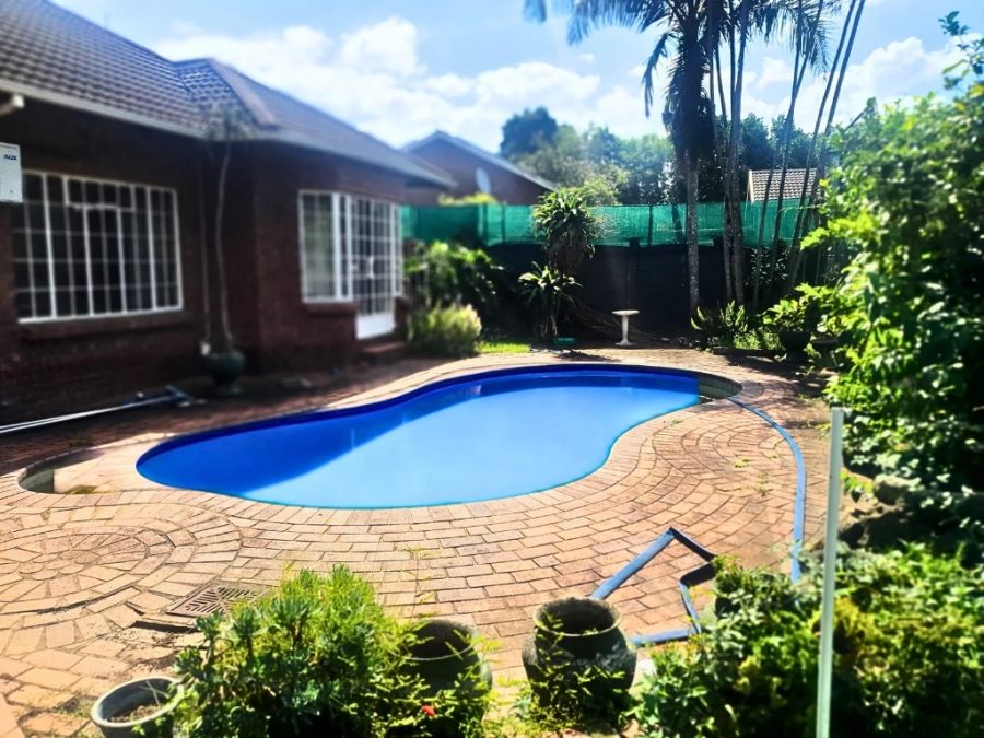 8 Bedroom Property for Sale in Scottsville KwaZulu-Natal