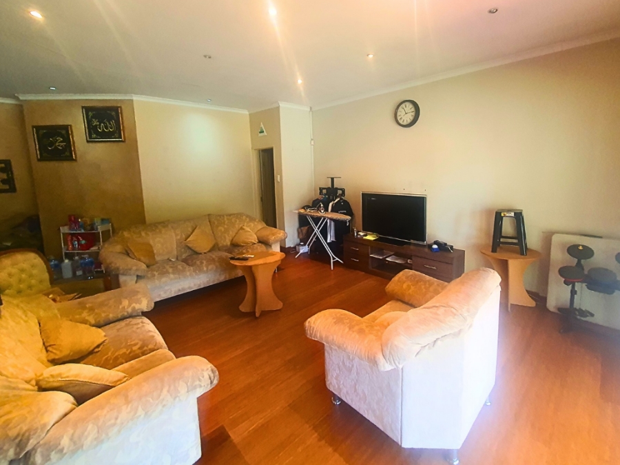 8 Bedroom Property for Sale in Scottsville KwaZulu-Natal