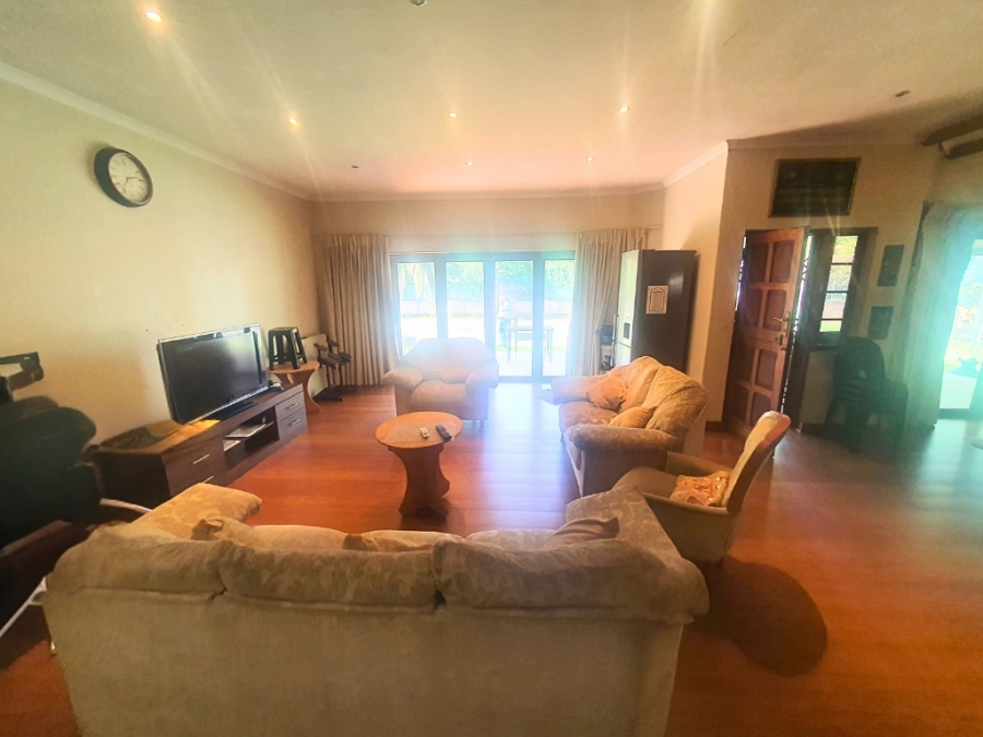 8 Bedroom Property for Sale in Scottsville KwaZulu-Natal
