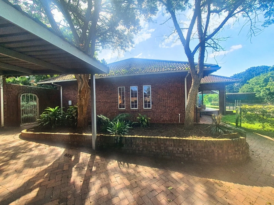 8 Bedroom Property for Sale in Scottsville KwaZulu-Natal