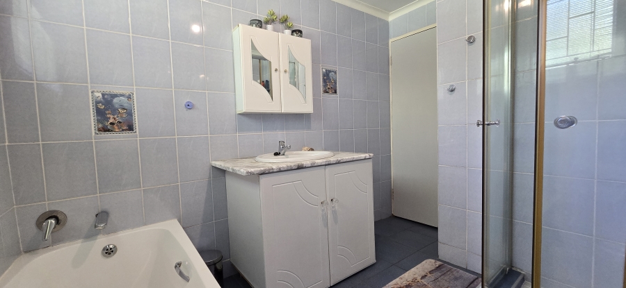 4 Bedroom Property for Sale in Lincoln Meade KwaZulu-Natal