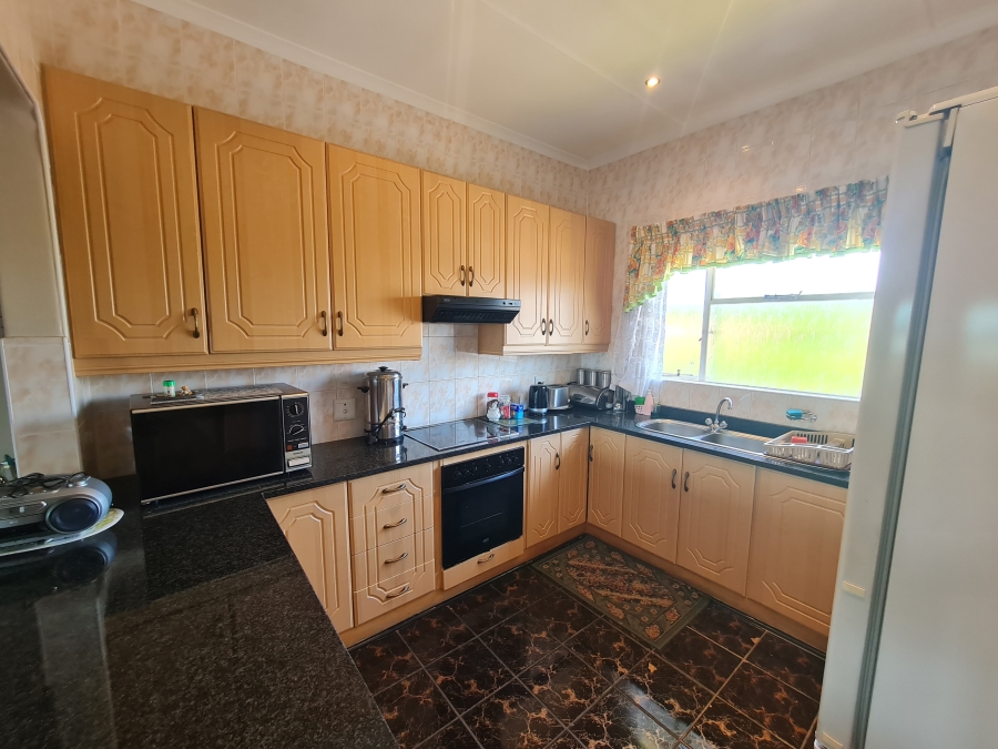 3 Bedroom Property for Sale in Scottsville KwaZulu-Natal