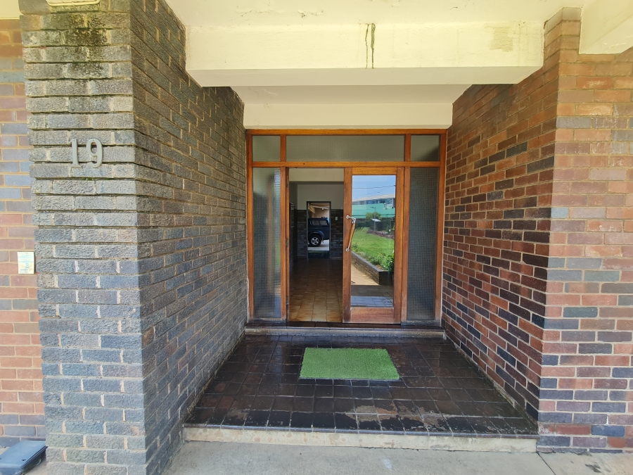 3 Bedroom Property for Sale in Scottsville KwaZulu-Natal