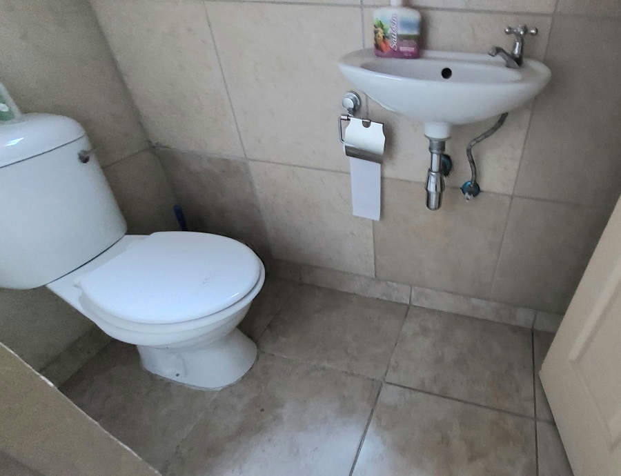 2 Bedroom Property for Sale in Scottsville KwaZulu-Natal