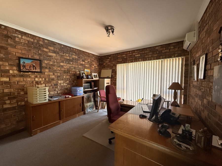 4 Bedroom Property for Sale in Oak Park KwaZulu-Natal