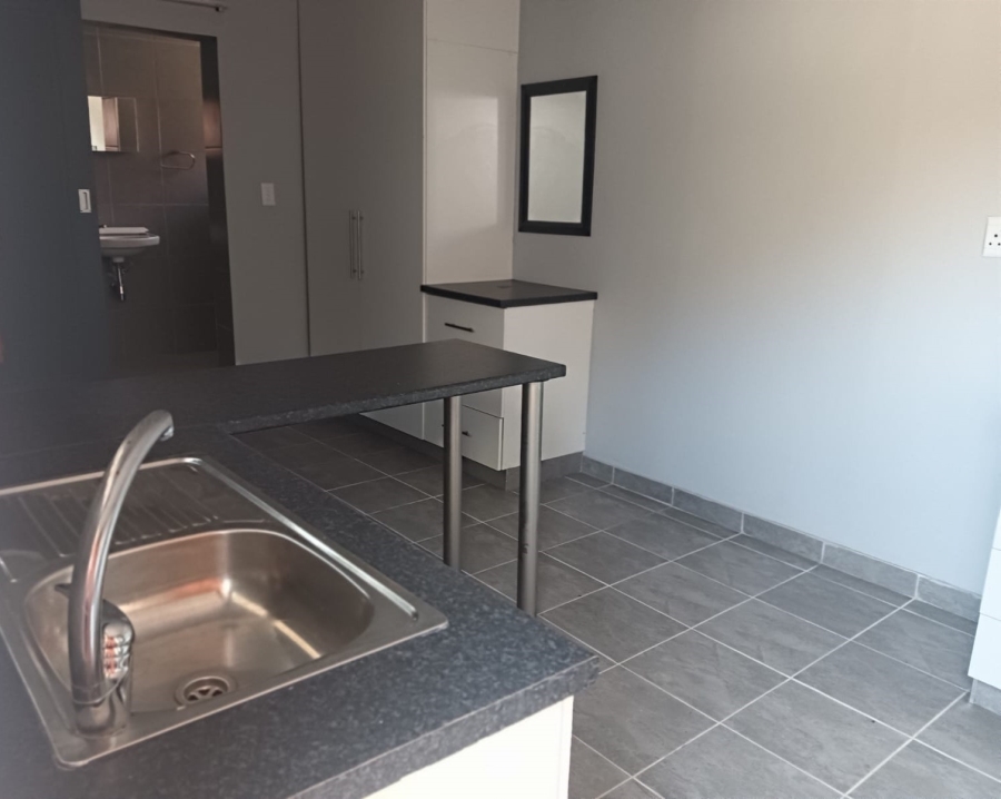 To Let 1 Bedroom Property for Rent in Hayfields KwaZulu-Natal