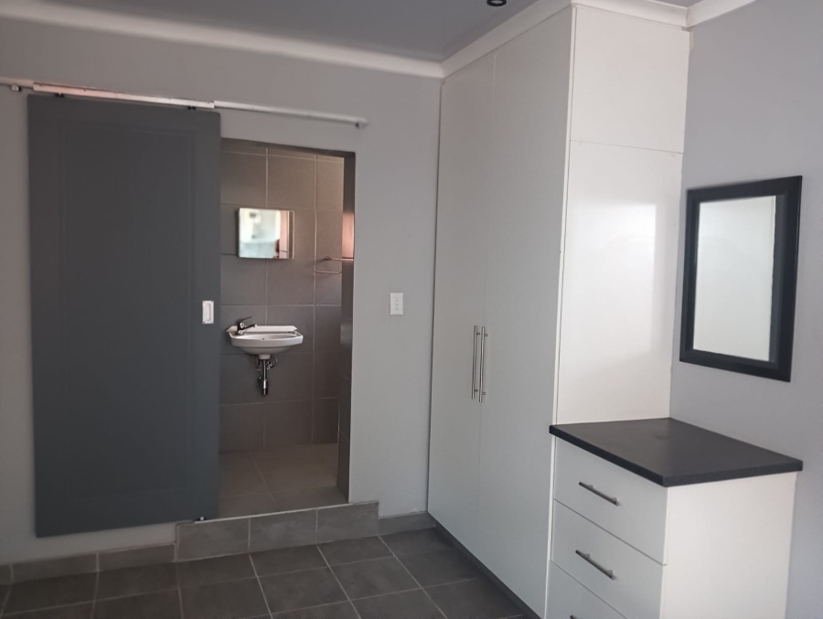 To Let 1 Bedroom Property for Rent in Hayfields KwaZulu-Natal