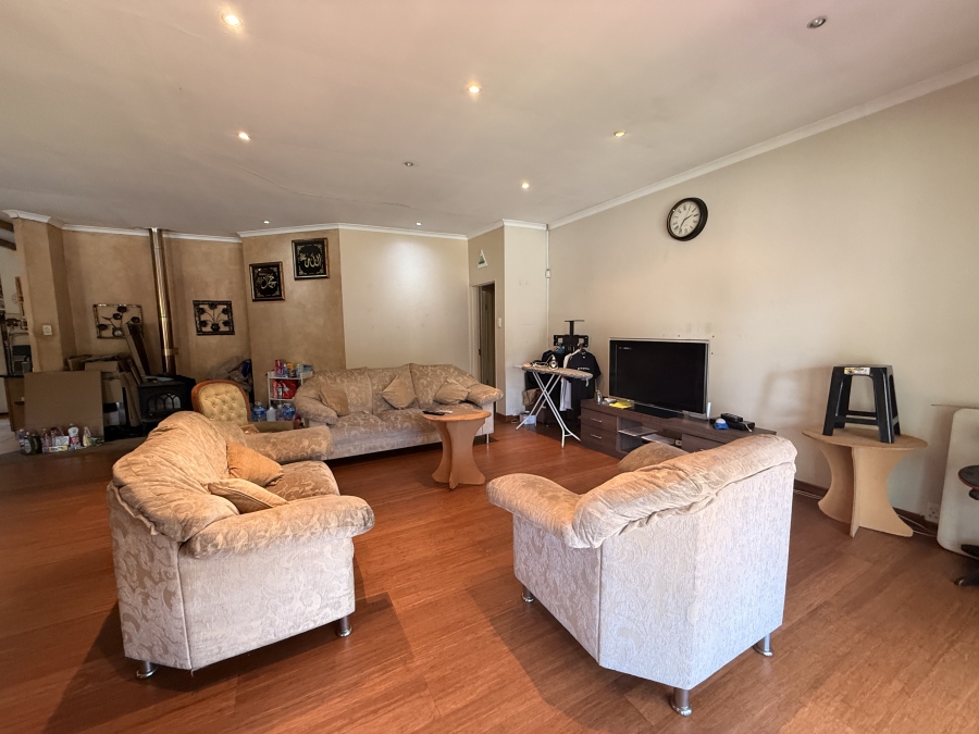 7 Bedroom Property for Sale in Scottsville KwaZulu-Natal