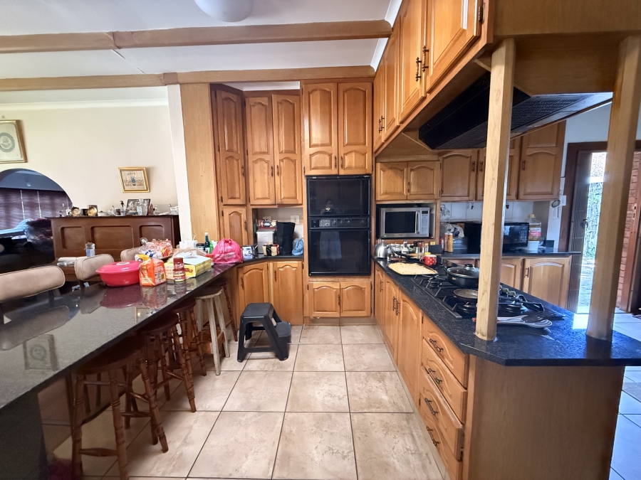 7 Bedroom Property for Sale in Scottsville KwaZulu-Natal