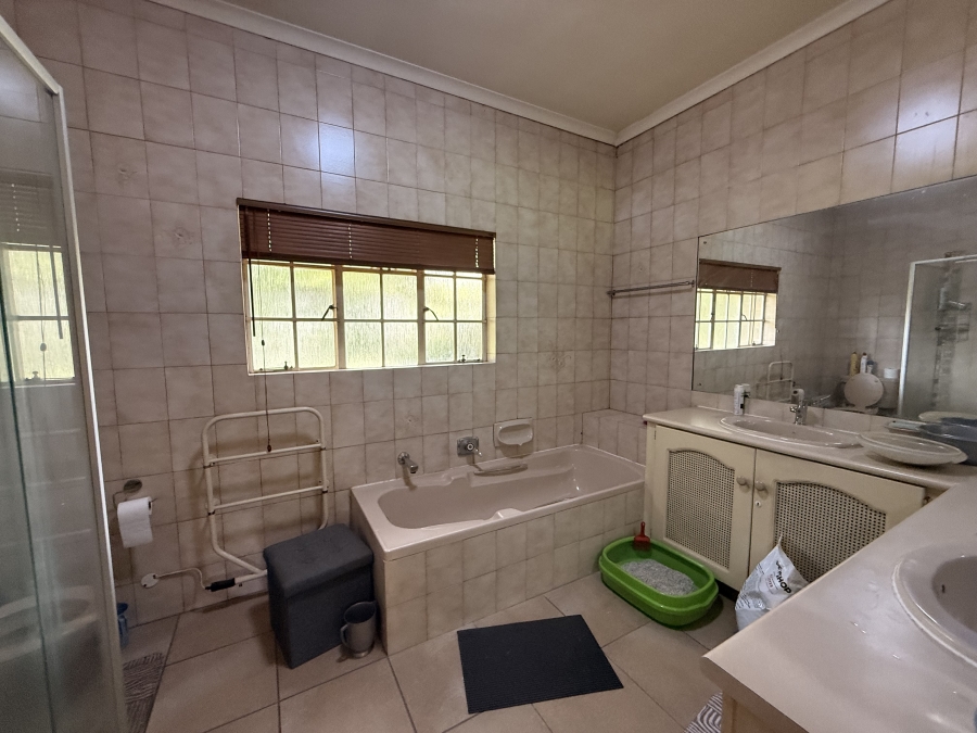 7 Bedroom Property for Sale in Scottsville KwaZulu-Natal