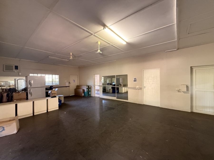 7 Bedroom Property for Sale in Scottsville KwaZulu-Natal