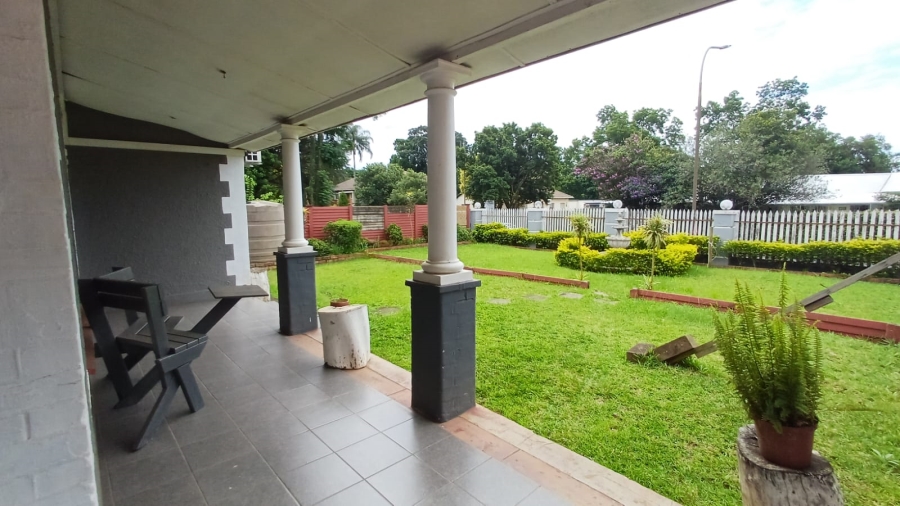 6 Bedroom Property for Sale in Scottsville KwaZulu-Natal