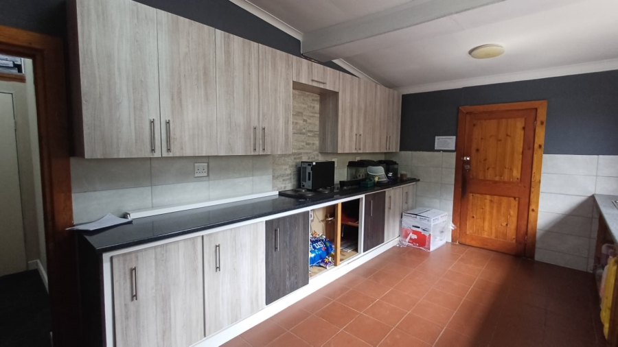 6 Bedroom Property for Sale in Scottsville KwaZulu-Natal