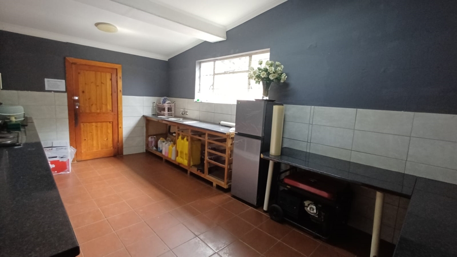 6 Bedroom Property for Sale in Scottsville KwaZulu-Natal