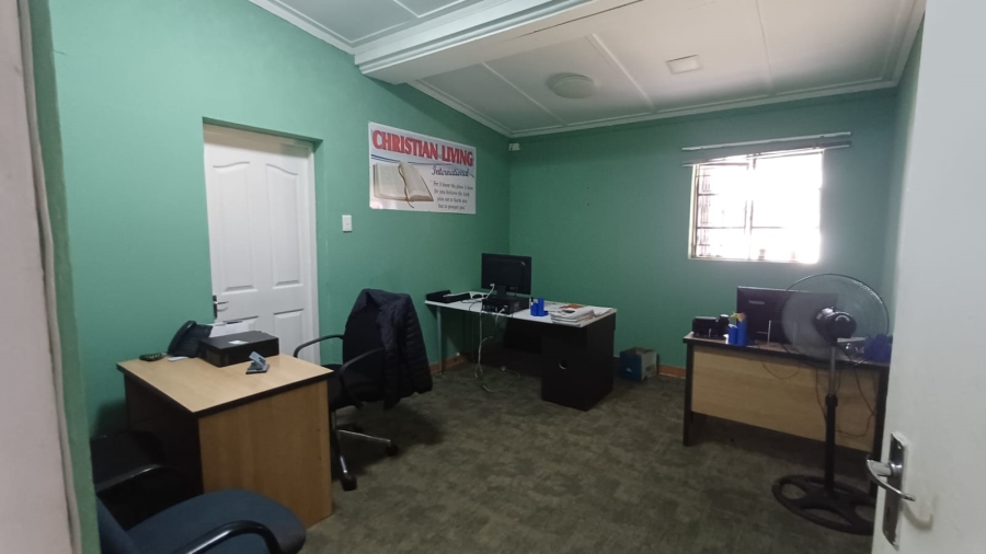 6 Bedroom Property for Sale in Scottsville KwaZulu-Natal