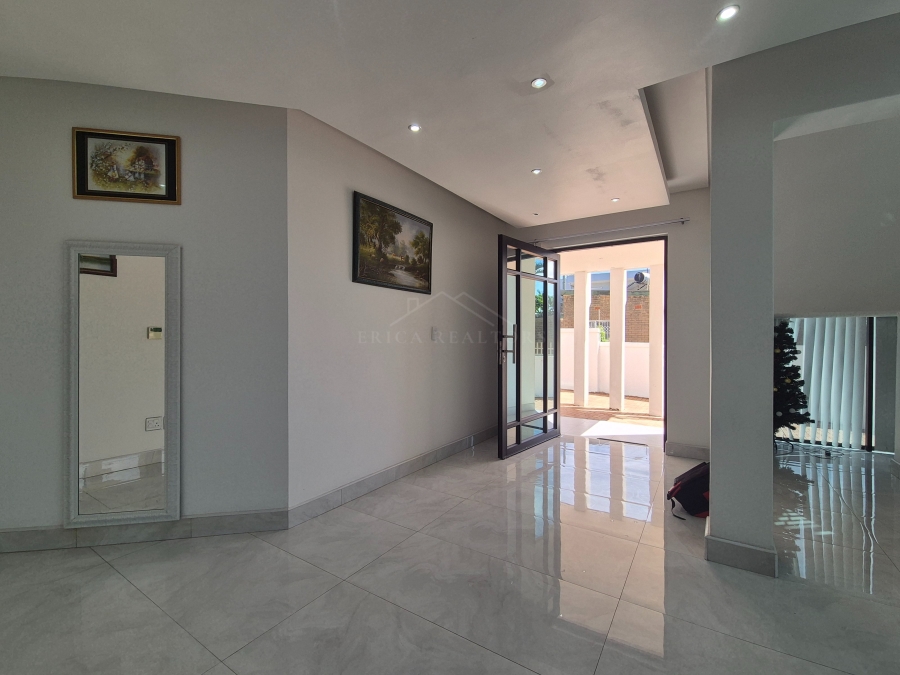 7 Bedroom Property for Sale in Ballito Central KwaZulu-Natal