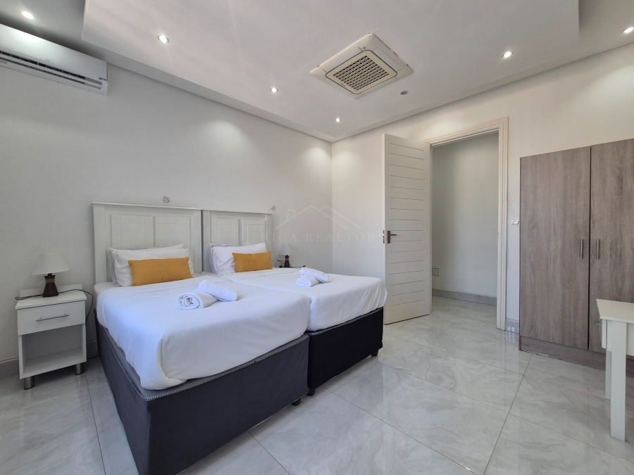 7 Bedroom Property for Sale in Ballito Central KwaZulu-Natal