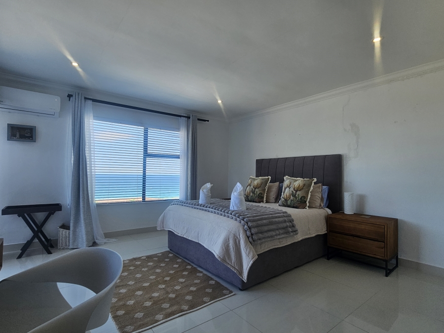 6 Bedroom Property for Sale in Willard Beach KwaZulu-Natal