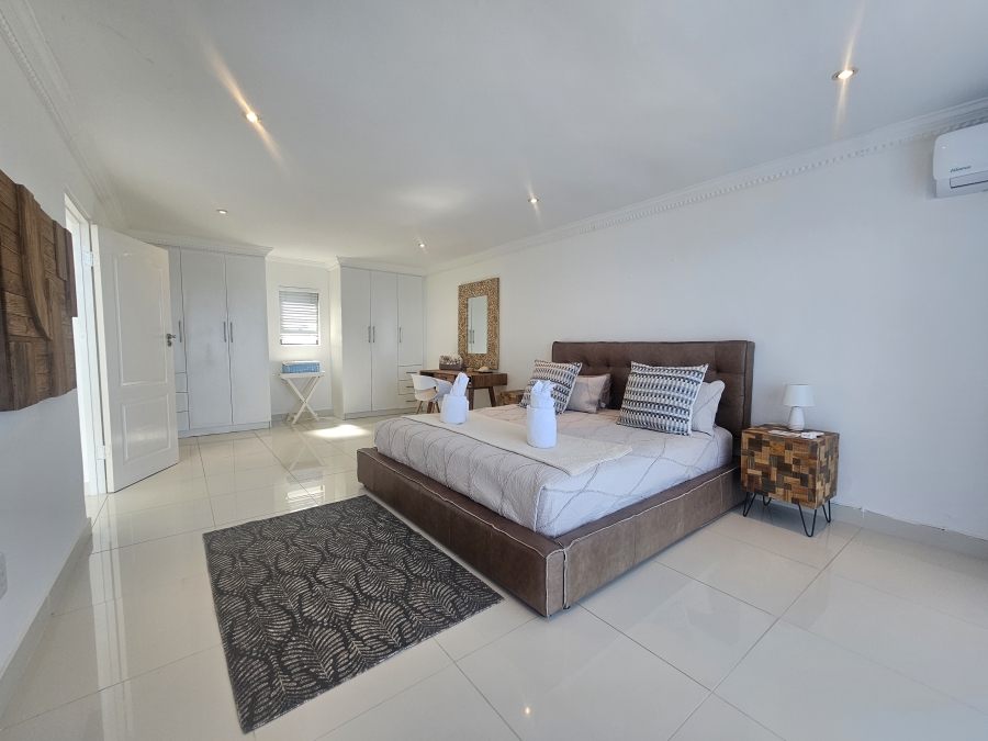 6 Bedroom Property for Sale in Willard Beach KwaZulu-Natal