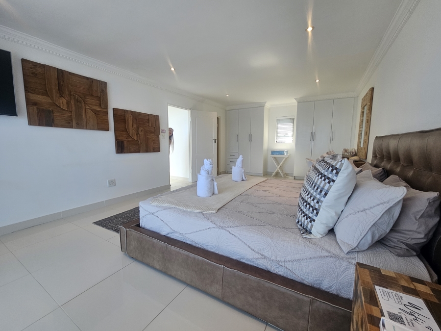 6 Bedroom Property for Sale in Willard Beach KwaZulu-Natal