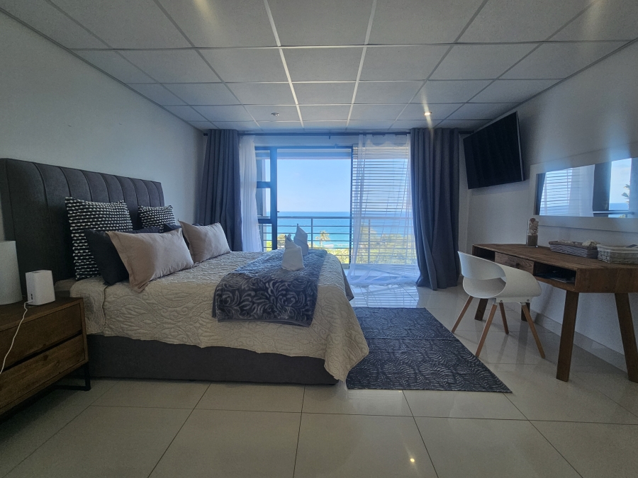 6 Bedroom Property for Sale in Willard Beach KwaZulu-Natal