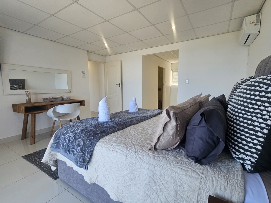 6 Bedroom Property for Sale in Willard Beach KwaZulu-Natal