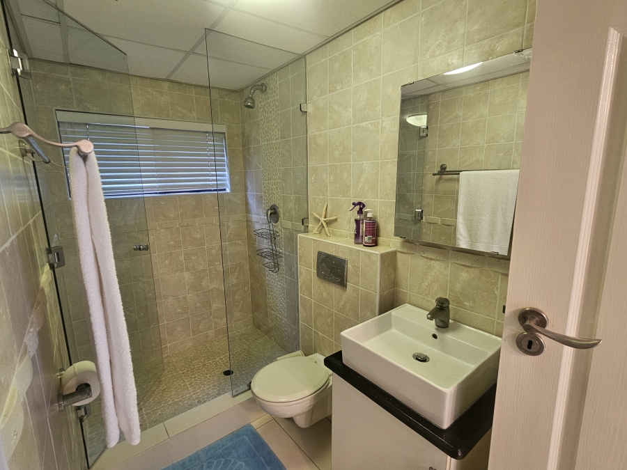 6 Bedroom Property for Sale in Willard Beach KwaZulu-Natal