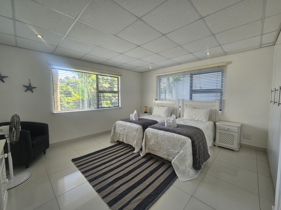 6 Bedroom Property for Sale in Willard Beach KwaZulu-Natal