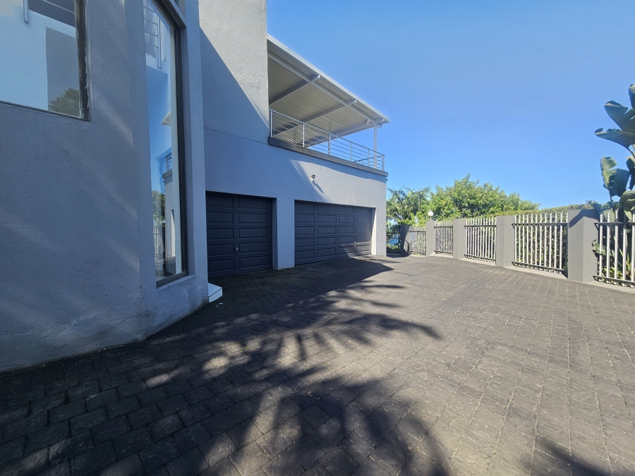 6 Bedroom Property for Sale in Willard Beach KwaZulu-Natal