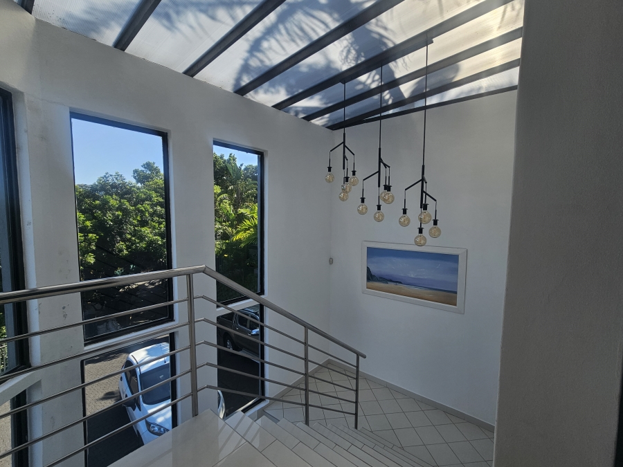 6 Bedroom Property for Sale in Willard Beach KwaZulu-Natal