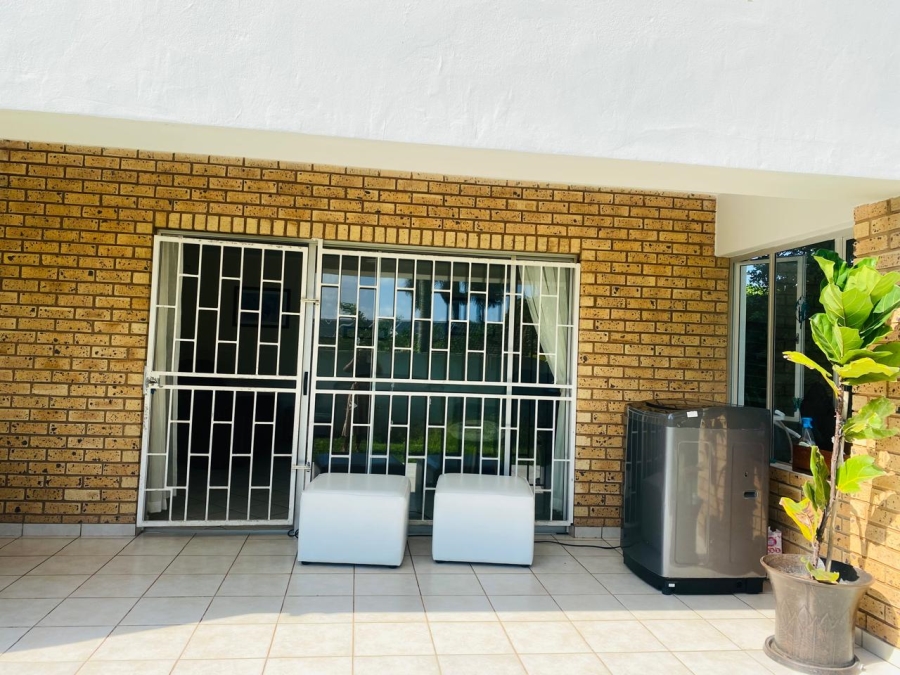 4 Bedroom Property for Sale in Manaba Beach KwaZulu-Natal