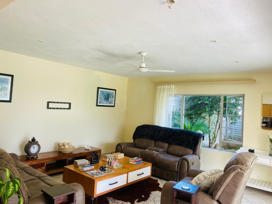 4 Bedroom Property for Sale in Manaba Beach KwaZulu-Natal