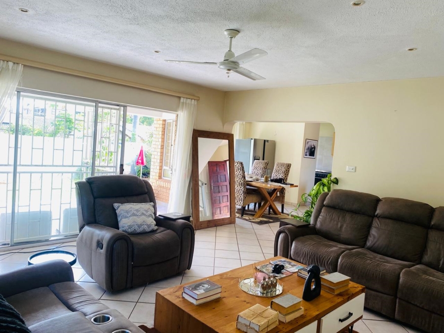 4 Bedroom Property for Sale in Manaba Beach KwaZulu-Natal