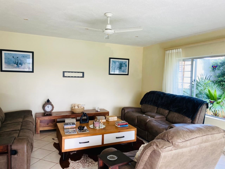 4 Bedroom Property for Sale in Manaba Beach KwaZulu-Natal