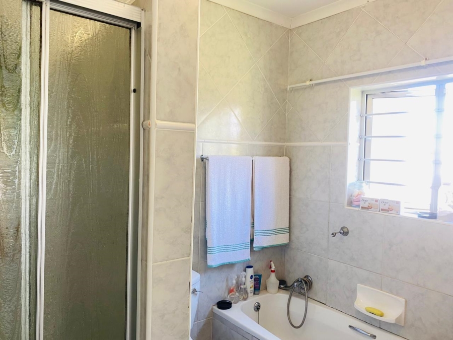 4 Bedroom Property for Sale in Manaba Beach KwaZulu-Natal