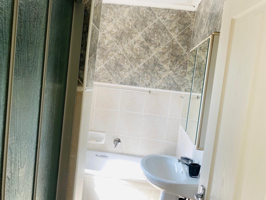 4 Bedroom Property for Sale in Manaba Beach KwaZulu-Natal