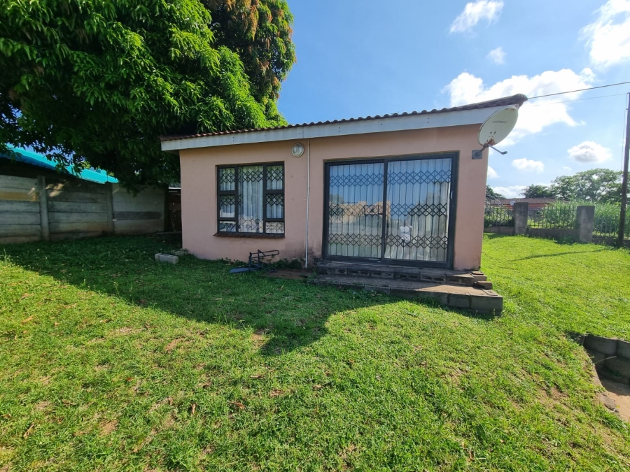 5 Bedroom Property for Sale in Uvongo KwaZulu-Natal