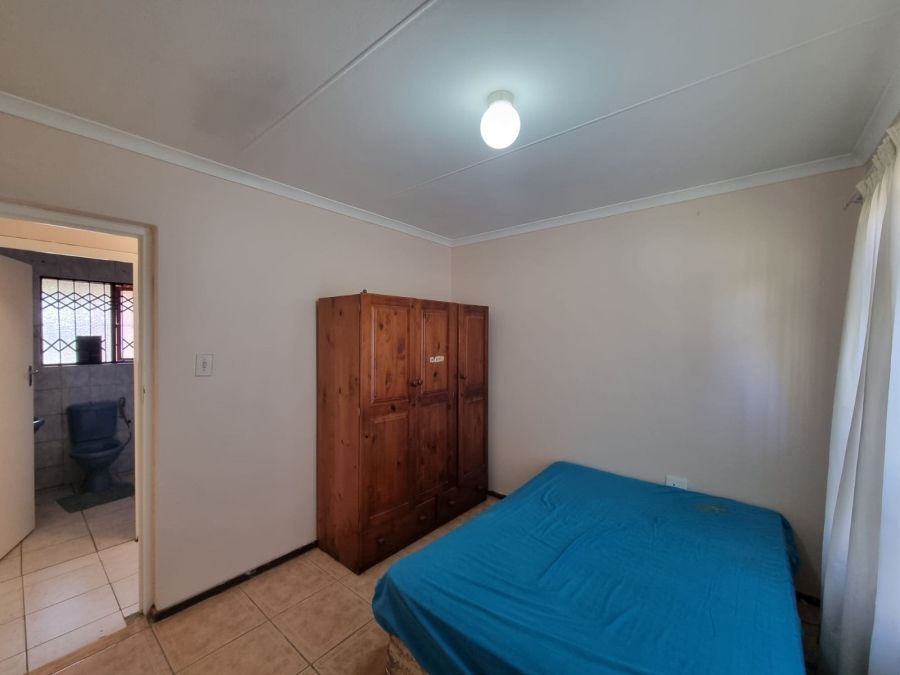 5 Bedroom Property for Sale in Uvongo KwaZulu-Natal